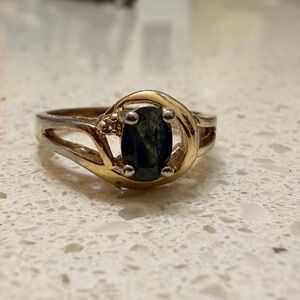 Gold Sapphire ring
